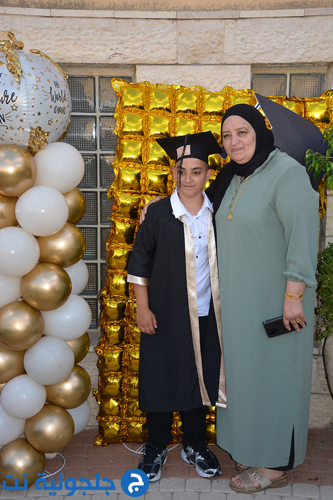 تخريج الفوج العشرين من مدرسة أجيال الابتدائية في جلجولية
